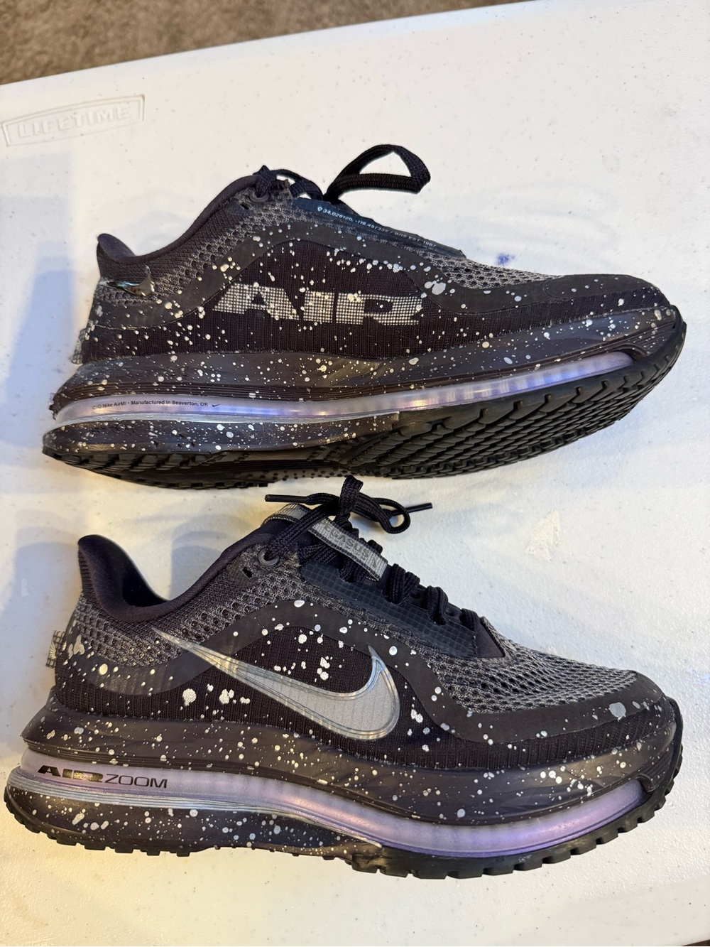 Women’s Nike Zoom - Size 6